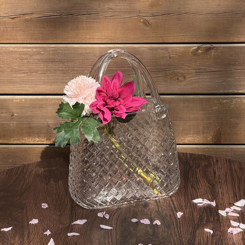ποιότητας Hand-Blown Diamond Pattern Glass Handbag Vase - Versatile Decorative Centerpiece for Home & Wedding Decor εργοστάσιο