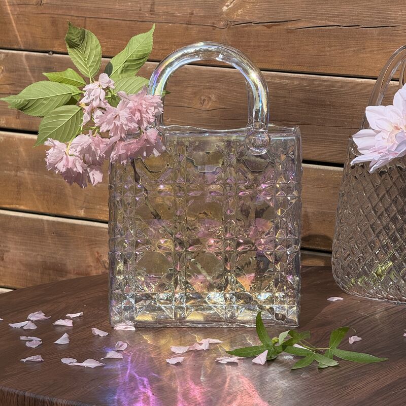 ποιότητας Hand-Blown Diamond Pattern Glass Handbag Vase - Versatile Decorative Centerpiece for Home & Wedding Decor εργοστάσιο