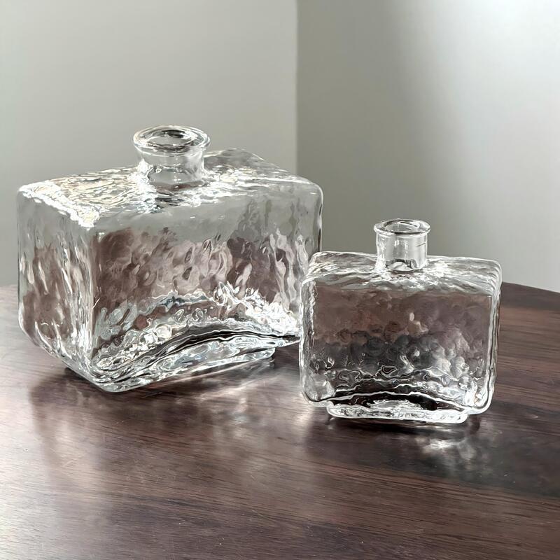 ποιότητας Rectangular Clear Hammered Glass Vase - Modern Minimalist Decorative Flower Vase for Table Centerpiece εργοστάσιο