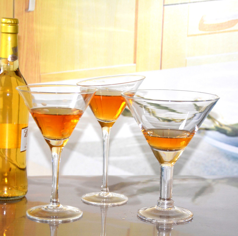 ποιότητας Μοναδική εξατομίκευση παχιά στελέχη κρυστάλλινα ποτήρια κοκτέιλ εργοστάσιο