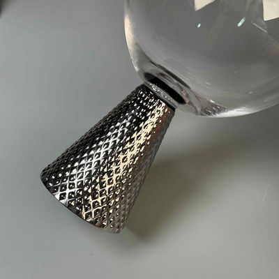 ποιότητας Χωρίς μόλυβδο Κρυστάλλινη ηλεκτροπλακέτα Διαμαντένια βάση Βινέλιες Γυαλί Set με μοντέρνα τέχνη Μοναδικό στυλ Ιδανικό για κομψή φαγητό και ειδικές περιστάσεις εργοστάσιο