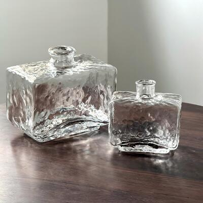 ποιότητας Rectangular Clear Hammered Glass Vase - Modern Minimalist Decorative Flower Vase for Table Centerpiece εργοστάσιο