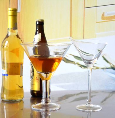 ποιότητας Μοναδική εξατομίκευση παχιά στελέχη κρυστάλλινα ποτήρια κοκτέιλ εργοστάσιο