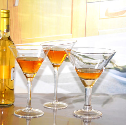 ποιότητας Μοναδική εξατομίκευση παχιά στελέχη κρυστάλλινα ποτήρια κοκτέιλ εργοστάσιο