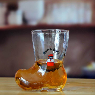 ποιότητας Σχήμα μπότας 150ml γυαλιά με χρωματικό λογότυπο για προώθηση εργοστάσιο