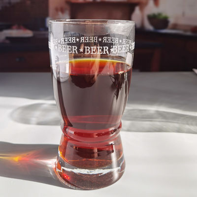 ποιότητας Δημιουργικά ποτήρια μπύρας με διακόσμηση κύκλου εργοστάσιο